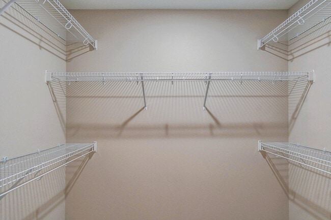 Building Photo - 180 Garden Gate Dr