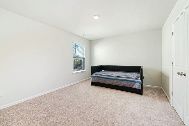 Building Photo - 314 Black Birch Dr