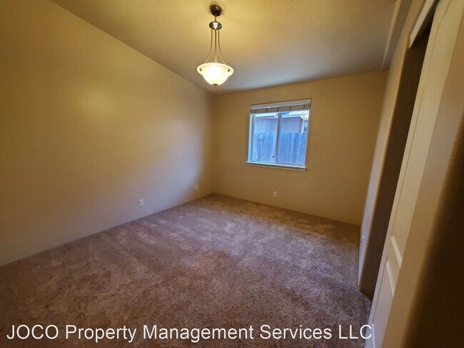 Building Photo - 3 br, 2 bath House - 2634 SW Esther Lane