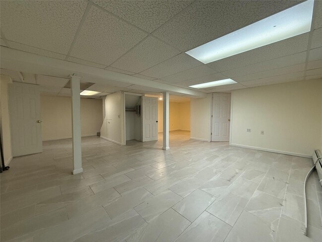 Building Photo - 1419 Apple Ln