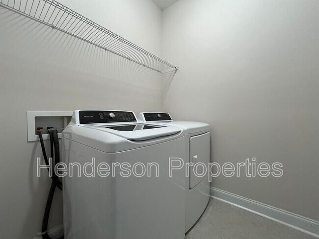 Building Photo - 17027 Challory Gln Wy