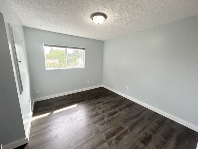 Building Photo - Spacious West Hill Gem – 4 Bed, 3 Bath wit...