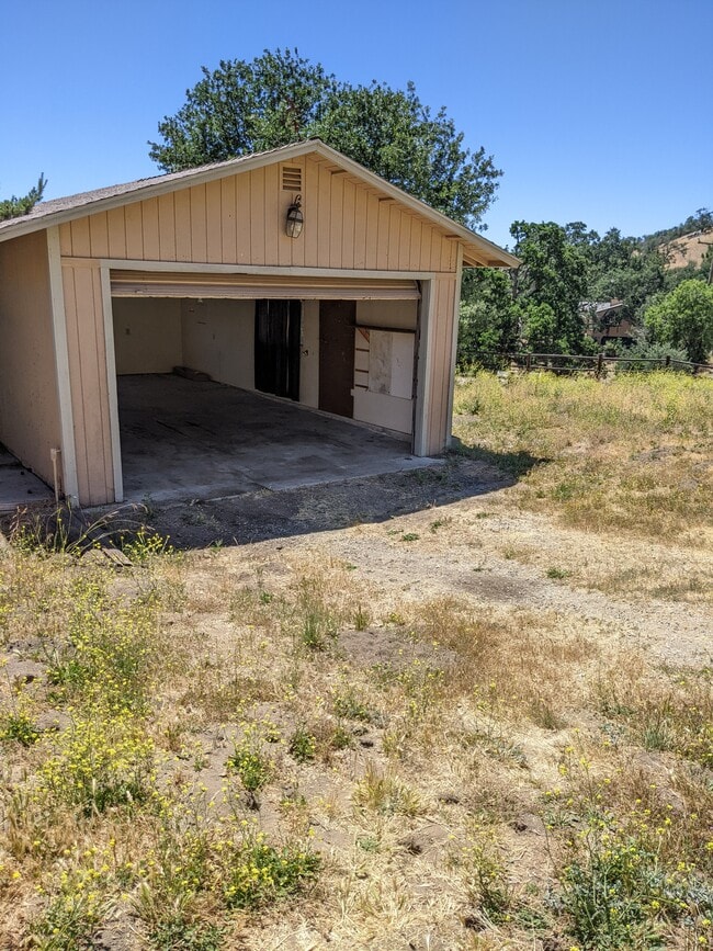 Building Photo - 24451 Willow Pass Dr