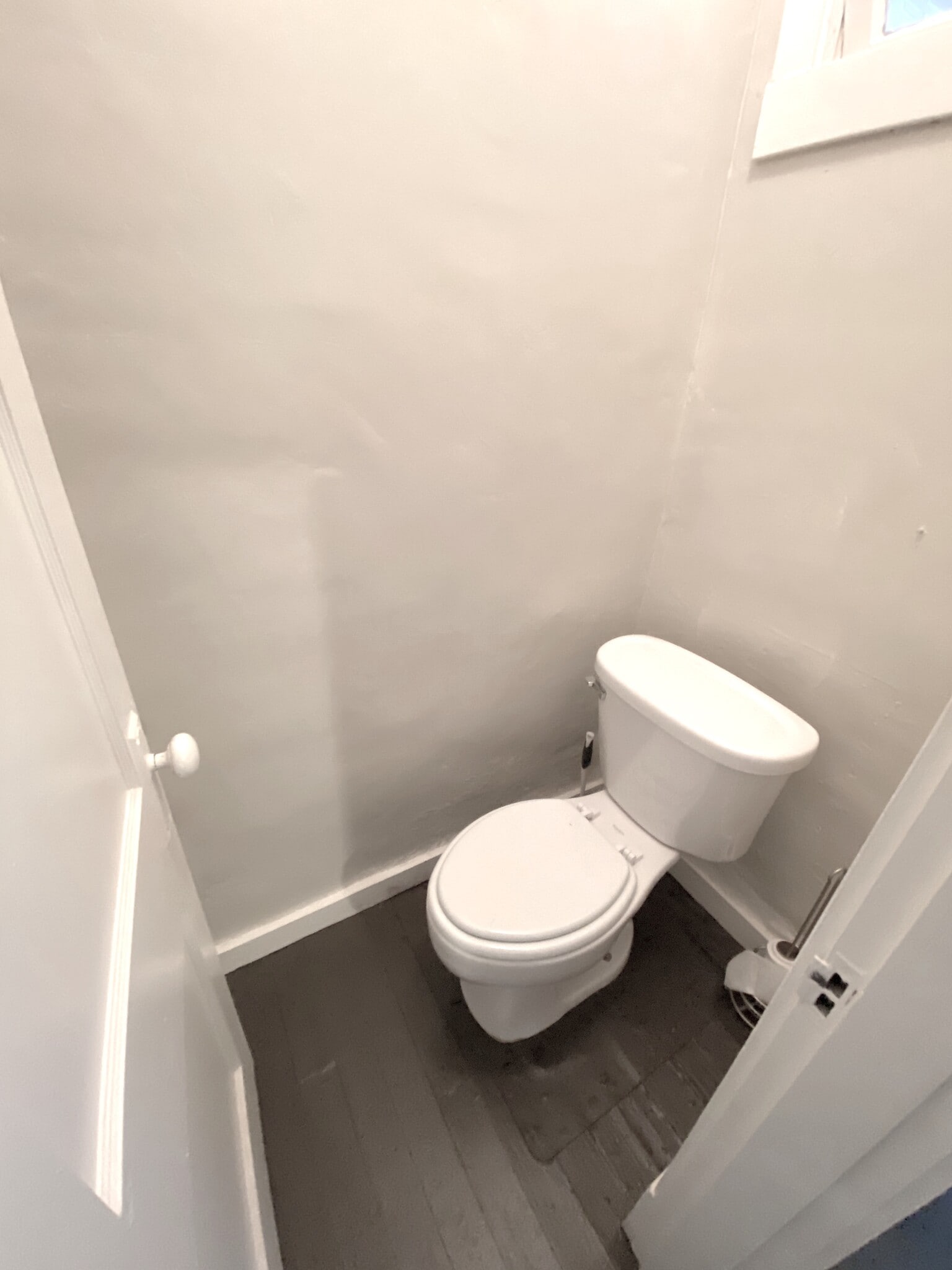 Half bath - 1263 Agnes Pl