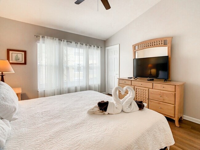 Building Photo - 2314 Silver Palm Dr