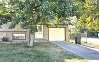 Building Photo - 2 Bedroom 1.5 Bathroom 1 Car Garage For Rent