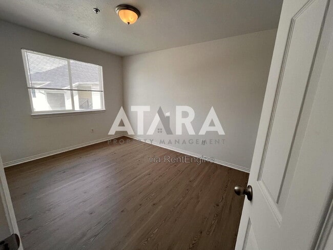 Building Photo - 4988 W 4850 S