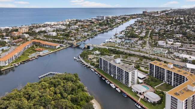 Building Photo - 1631 Riverview Rd