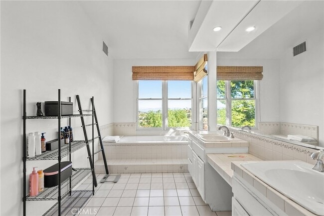 Building Photo - 3450 Malaga Ct