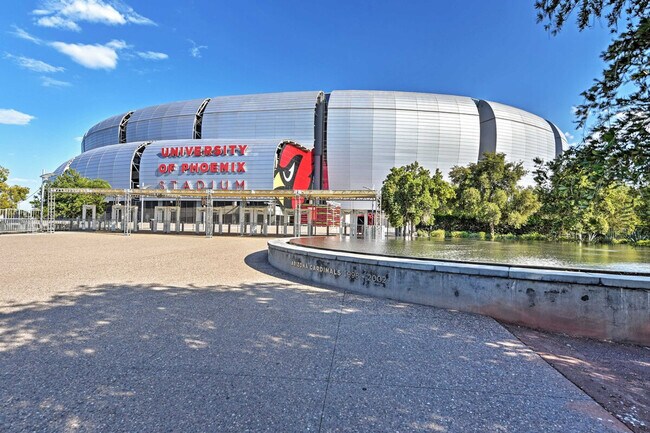 Building Photo - 8790 W Hayward Ave