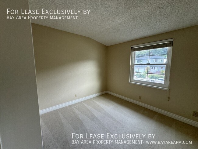 Building Photo - 782 Berkshire Dr