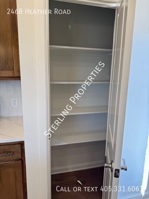 Building Photo - 2468 Heather Rd