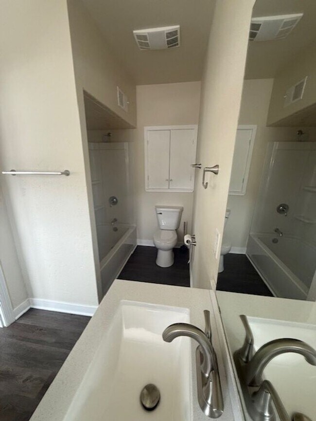 Building Photo - Updated 3 Bed for Rent in Downtown West Bend