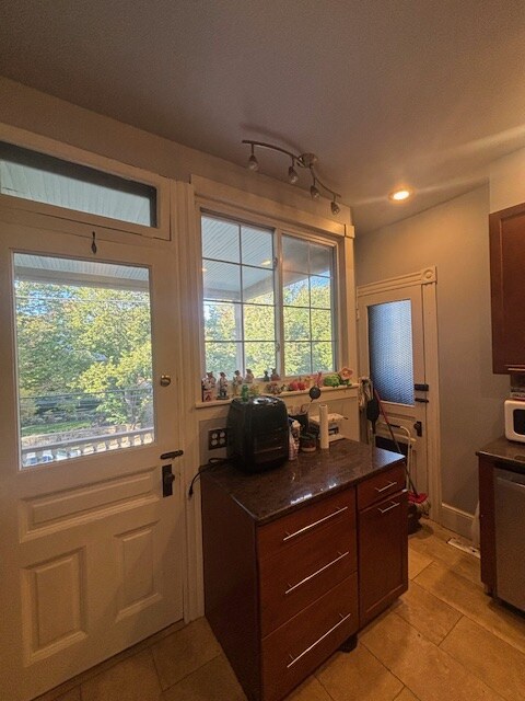 Building Photo - 851 N 3rd St