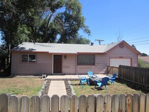 Building Photo - 2020 Salt Dr
