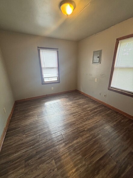Building Photo - 3520 SW 36th St