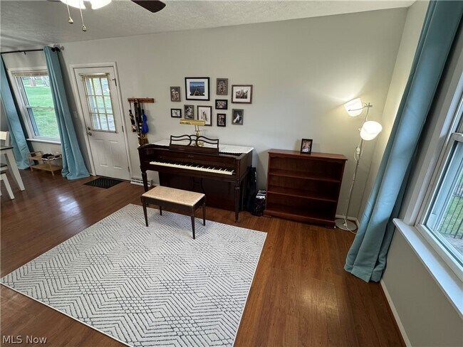Building Photo - 109 Carroll Dr