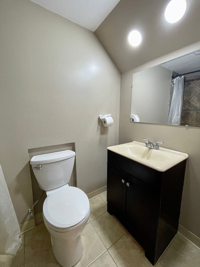 Building Photo - South Fayette - Spacious 3 Bedroom, 2.5 Bath Townhouse - Hunting Ridge Community