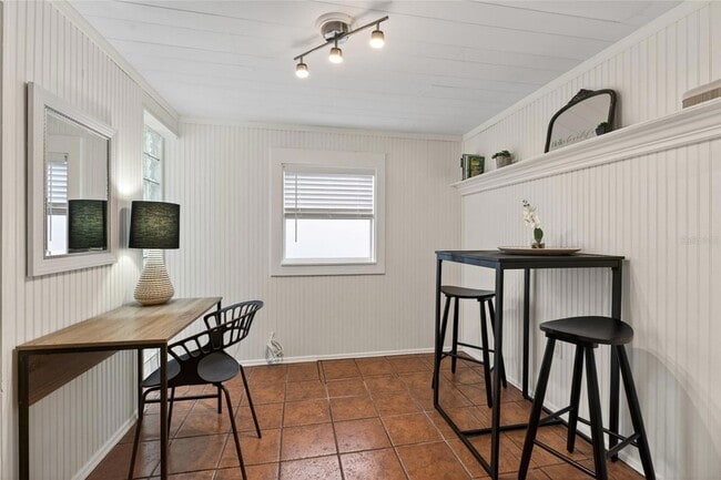 Building Photo - 5617 19th Ave S