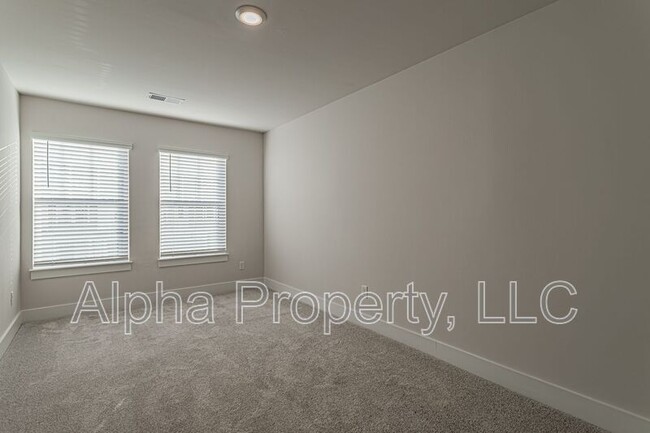 Building Photo - 451 Hazelcote Rd
