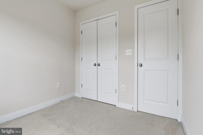 Building Photo - 16199 Columbus Ave