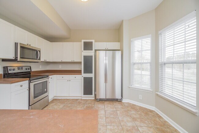 Building Photo - 2716 Bison Ct