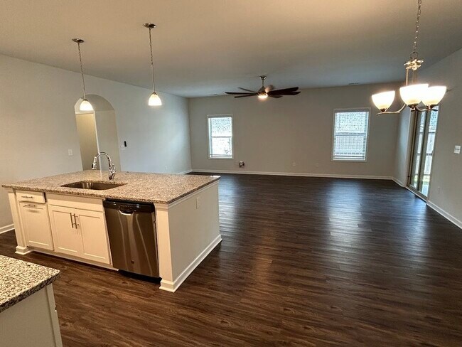 Building Photo - 115 Pomelo St