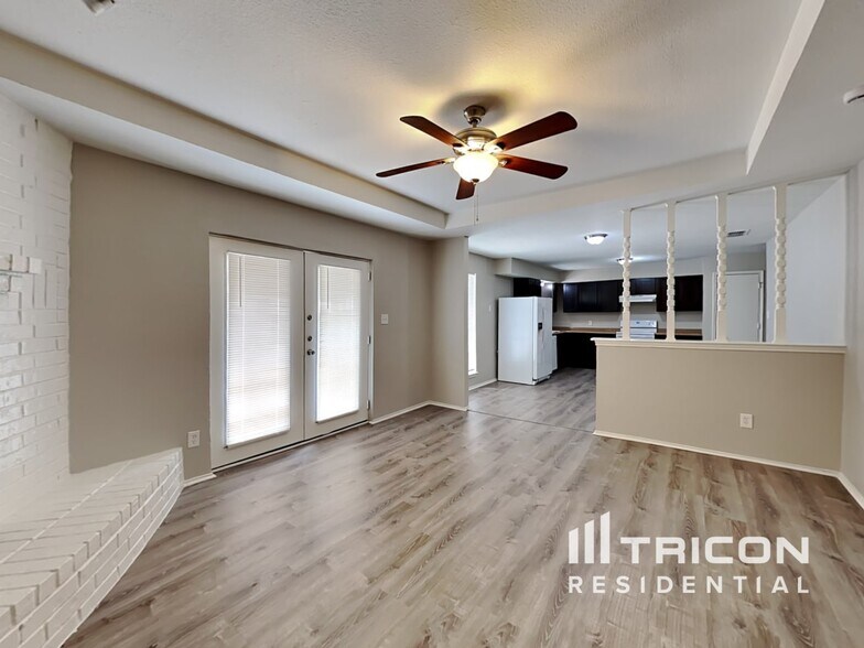 Building Photo - 6007 Big Springs Dr