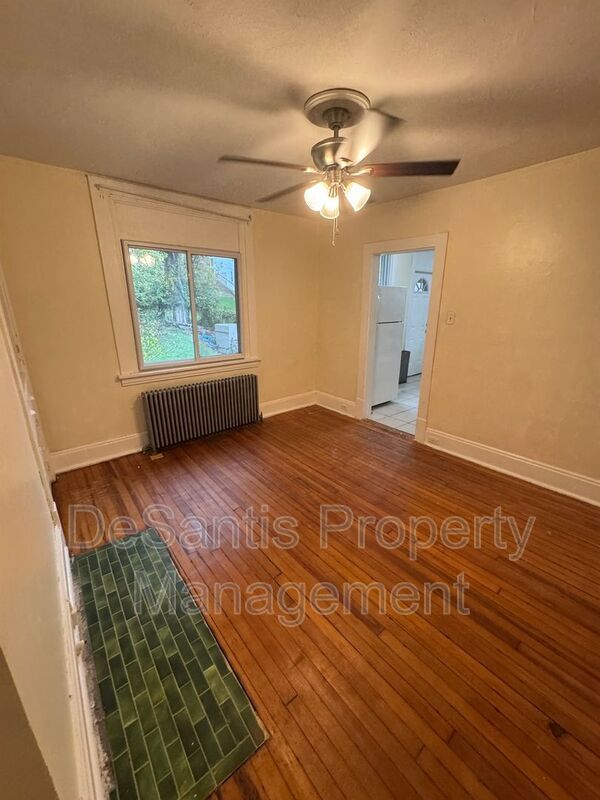 Building Photo - 2450 Starkamp St