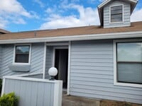 Building Photo - $1195 - 2/2 - Jefferson Square - Move in Special