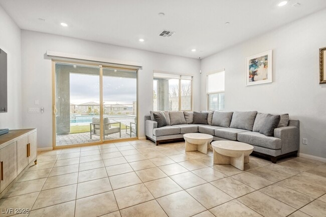 Building Photo - 342 American Dipper St