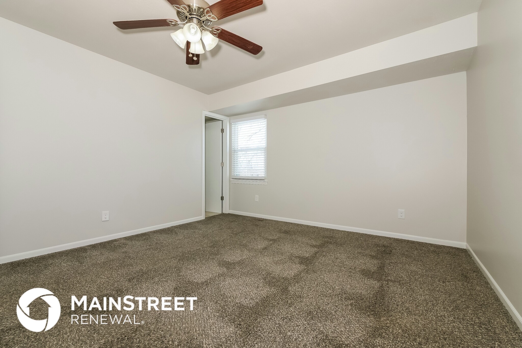 Building Photo - 8400 N Atkins Ct