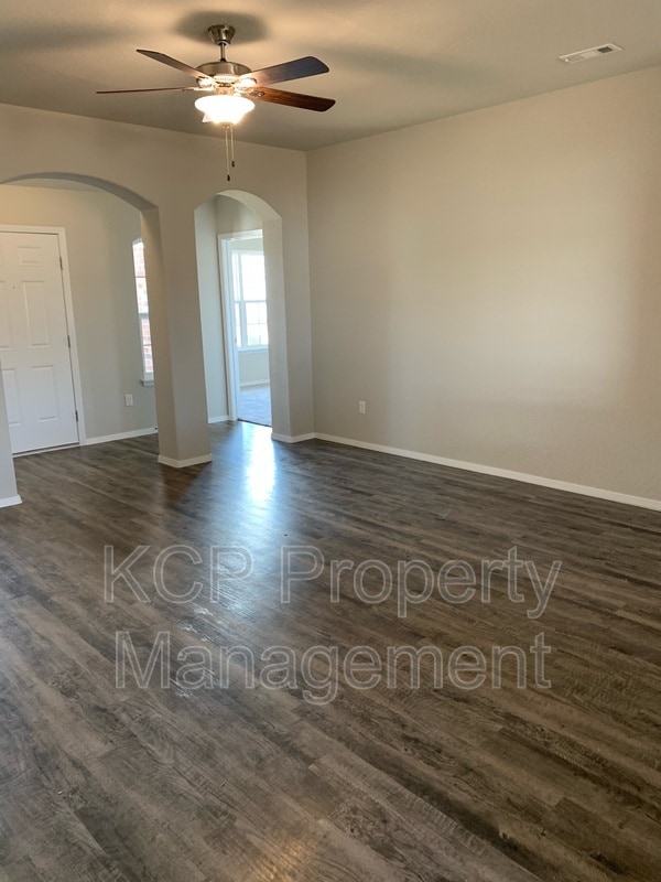 Building Photo - 6706 SW Whitmarsh Rd