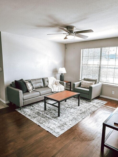 Building Photo - 1201 Cleveland St