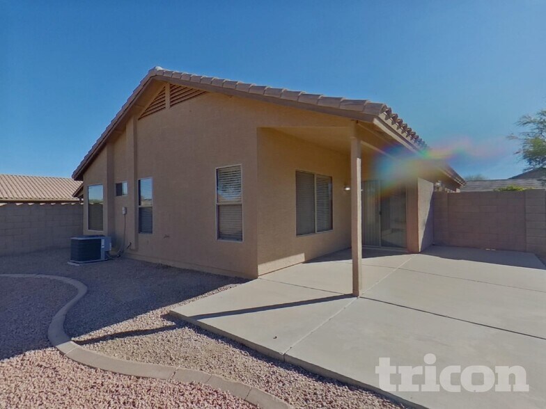 Building Photo - 21854 N Braden Rd