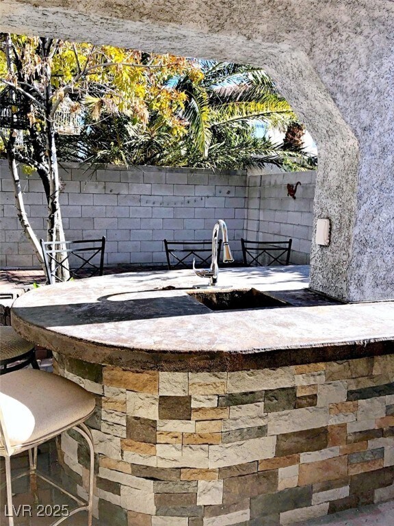 Building Photo - 9560 Summerfest St