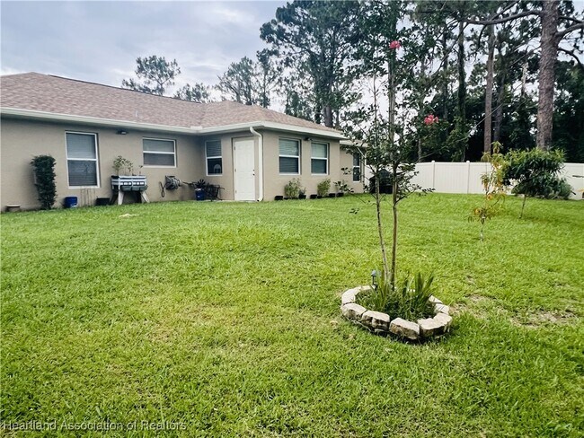 Building Photo - 3823 El Rado Ave