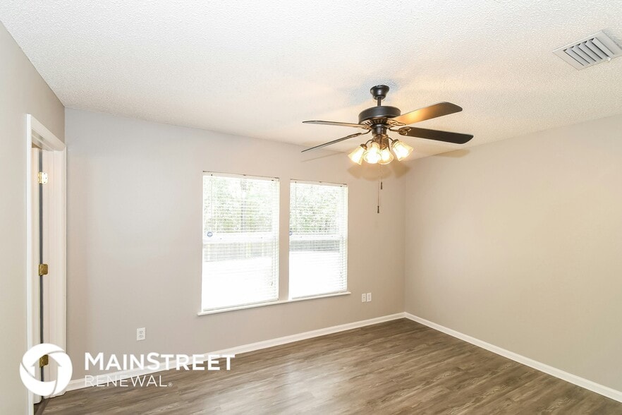 Building Photo - 1228 Spring Creek Ct