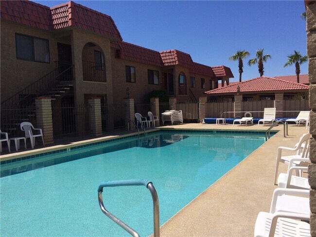 Primary Photo - 2085 Mesquite Ave