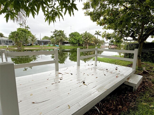 Building Photo - $4,500MONTHLY;6708 CAMELIA DR MIRAMAR, FL 33023