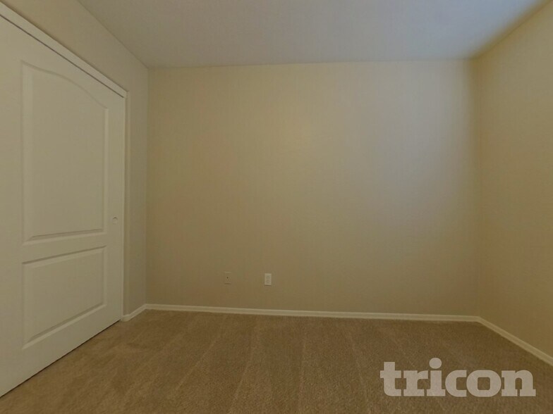 Building Photo - 25768 W Victory St