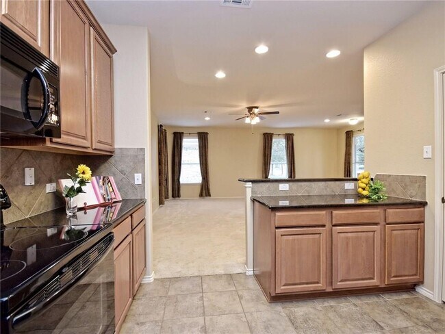 Building Photo - 1005 Big Spring Dr