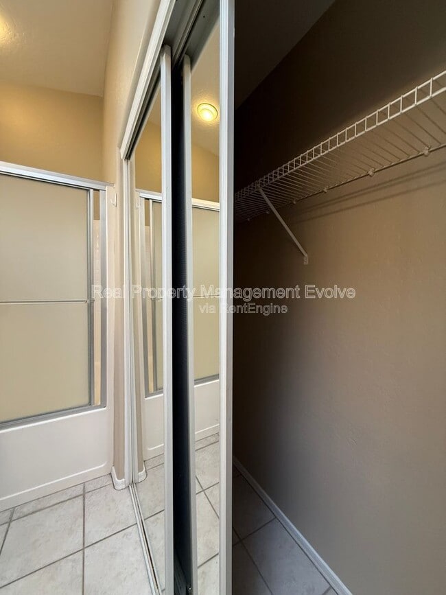 Building Photo - 2006 N 106th Ave