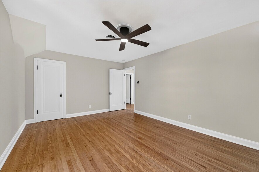 Building Photo - 7310 Drexel Dr