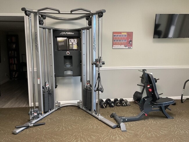 Building Photo - 2425 Presidential Way