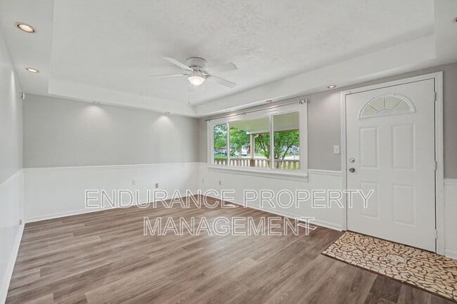 Building Photo - 9500 Ridgemoor Ave