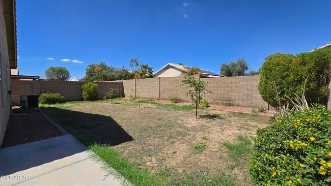Building Photo - 13344 W Desert Ln