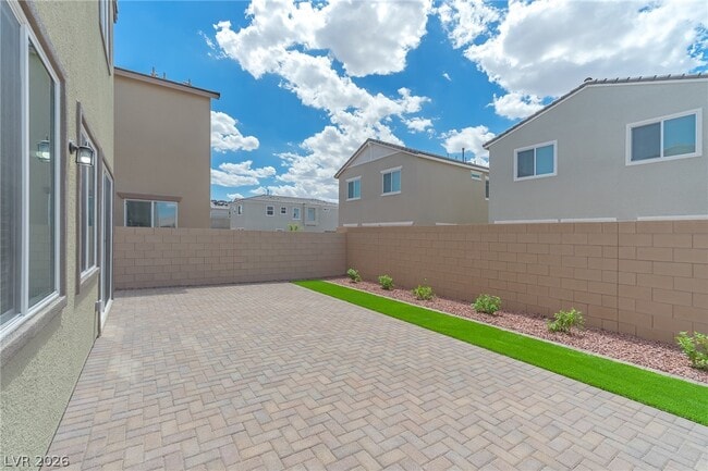 Building Photo - 873 Camargo St