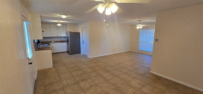 Building Photo - 1729 Sherrye Dr