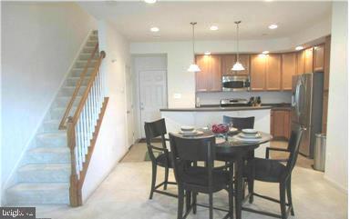 Building Photo - 2525 Eastbourne Dr